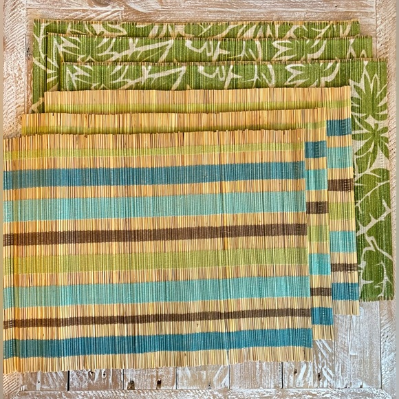 🍽 6 Pack Rollup Bamboo Placemats 🍽 - Picture 2 of 6
